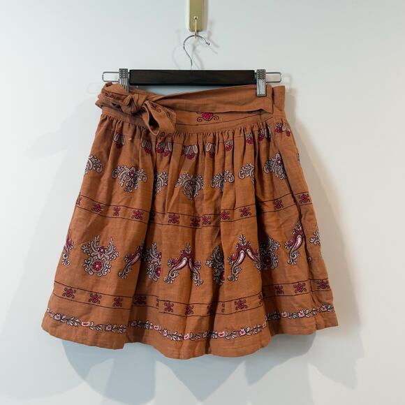 NWT ANTHROPOLOGIE Meghan Embroidered Mini Skirt Sz. 4 - Picture 3 of 6